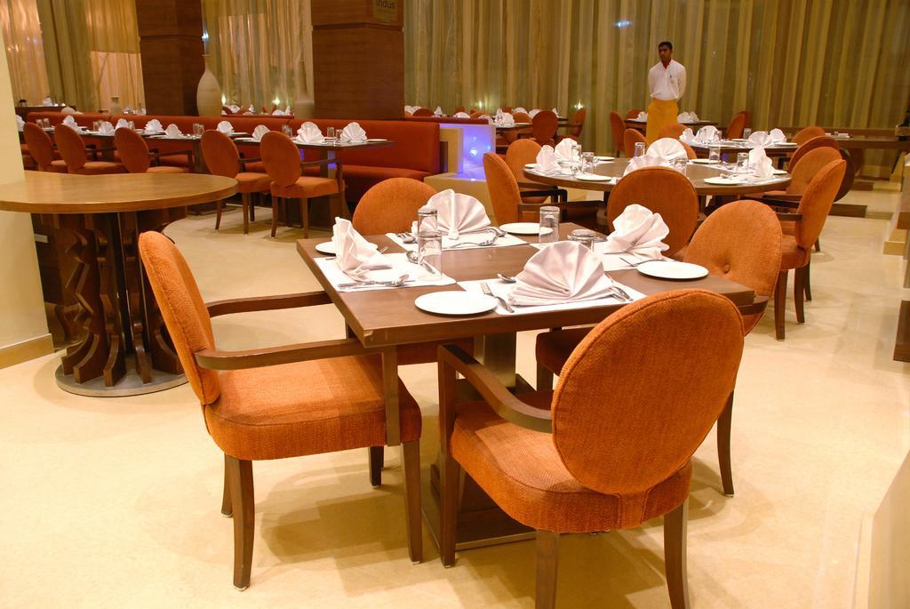 Cambay Grand Kukas Hotel Jaipur Restaurante foto